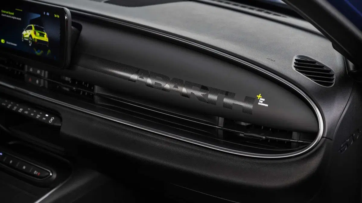 Abarth 600e 54kWh Scorpionissima 280cv (29)