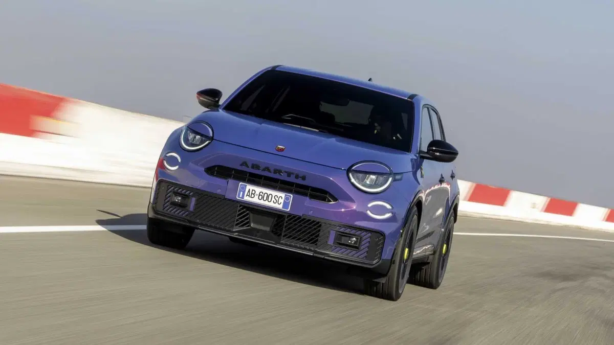 Abarth 600e 54kWh Scorpionissima 280cv (7)
