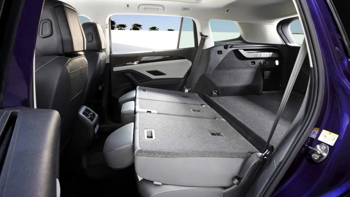 Volkswagen Tayron (2024-->>) (14)