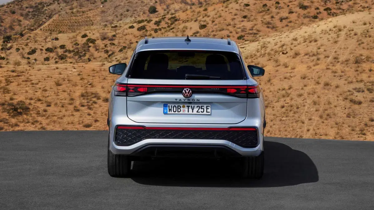 Volkswagen Tayron 1.5 tsi ehybrid R-Line 204cv dsg (8)