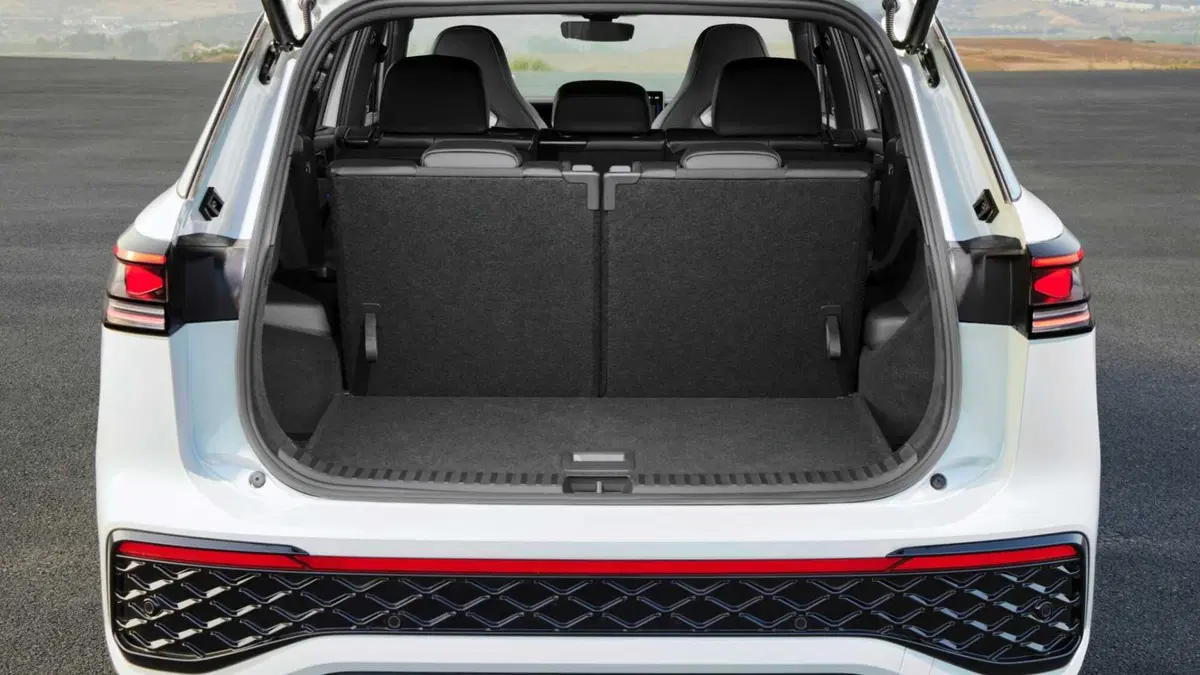 Volkswagen Tayron 1.5 tsi ehybrid R-Line 204cv dsg (16)