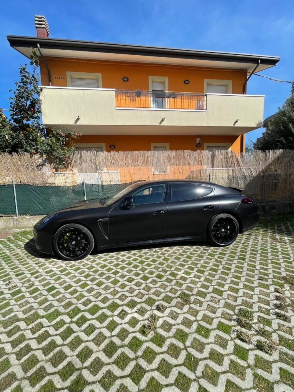 Porsche Panamera usata a Rimini (4)