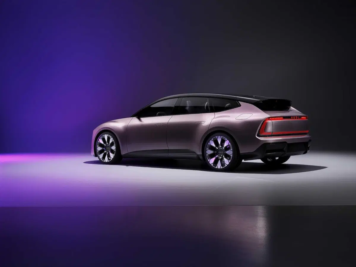 Audi: niente più anelli. Meglio AUDI per fare concorrenza ai cinesi in Cina (16)