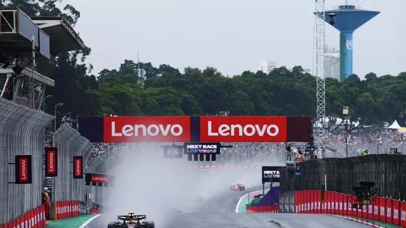 Hulkenberg squalificato in Brasile: ecco tutti i significati delle bandiere in Formula 1