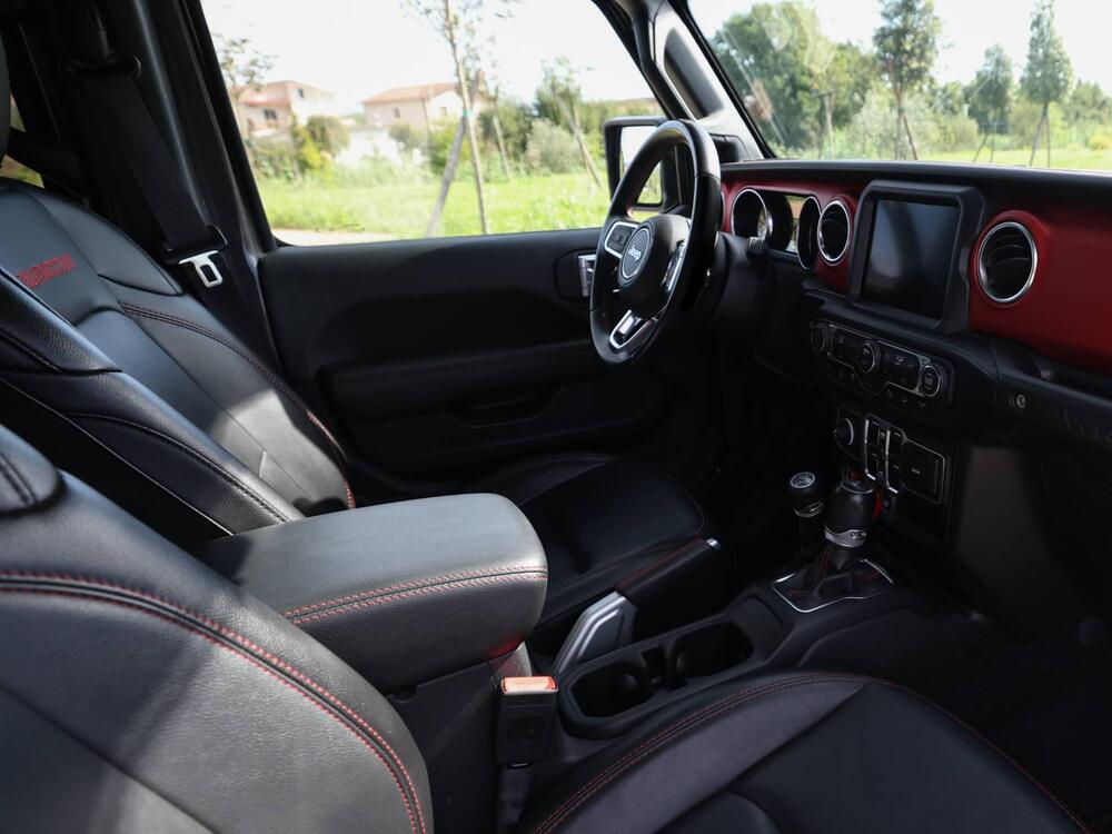 Jeep Wrangler Unlimited usata a Pistoia (12)