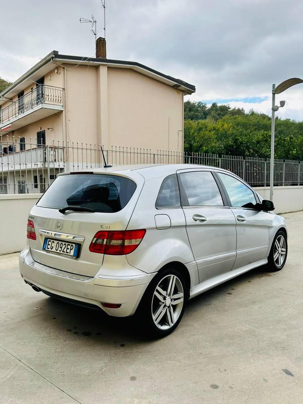 Mercedes-Benz Classe B usata a Salerno (8)