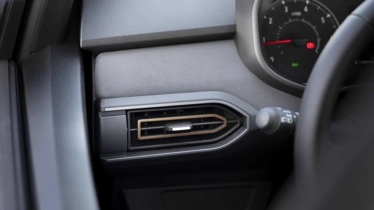 Dacia Sandero Stepway (2022-->>) (13)