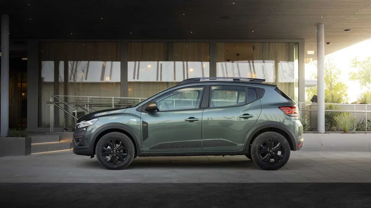 Dacia Sandero Stepway (2022-->>) (3)