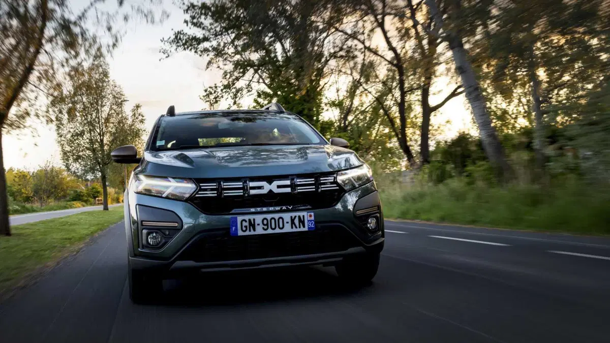 Dacia Sandero Stepway (2022-->>) (8)