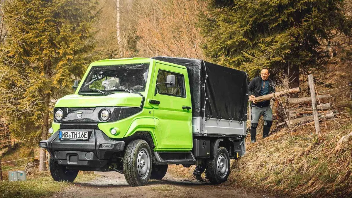 Evum Motors aCar Furgone (5)