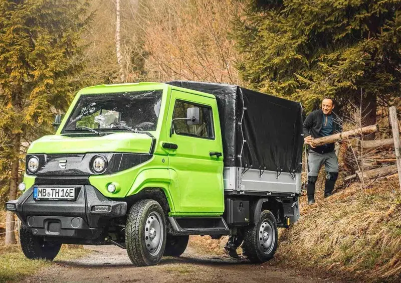 Evum Motors aCar Furgone (5)