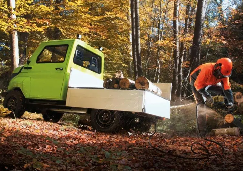 Evum Motors aCar Furgone (8)