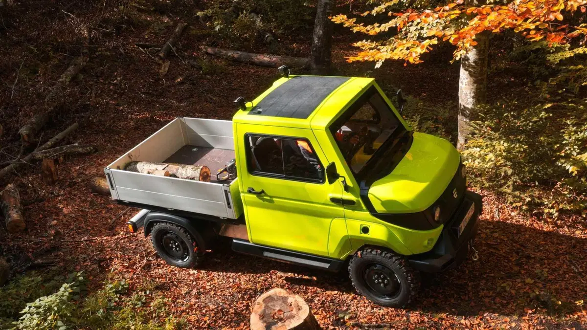 Evum Motors aCar Cabinato (6)