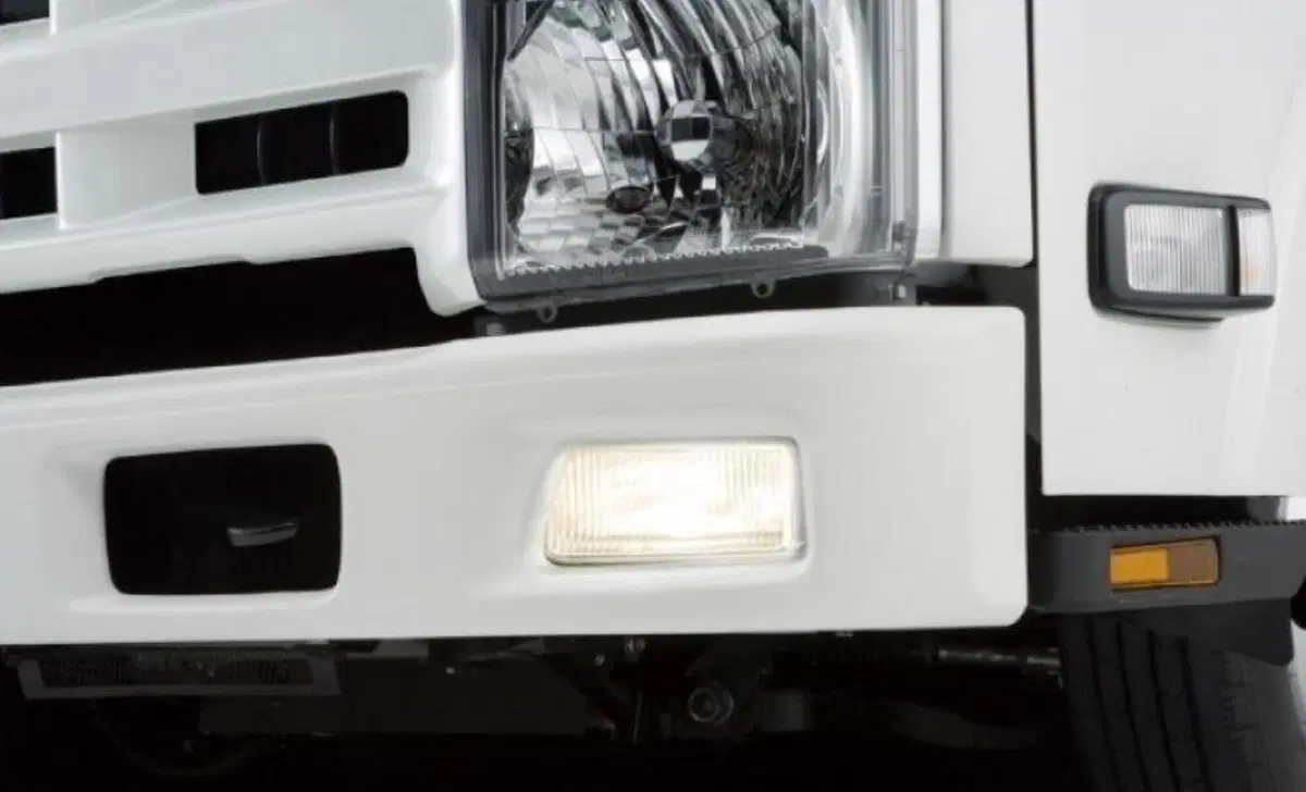 Isuzu M21 Cabinato (2021-24) (8)