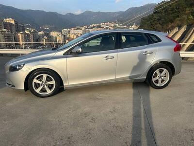 Volvo V40 D2 1.6 Kinetic  del 2014 usata a Genova