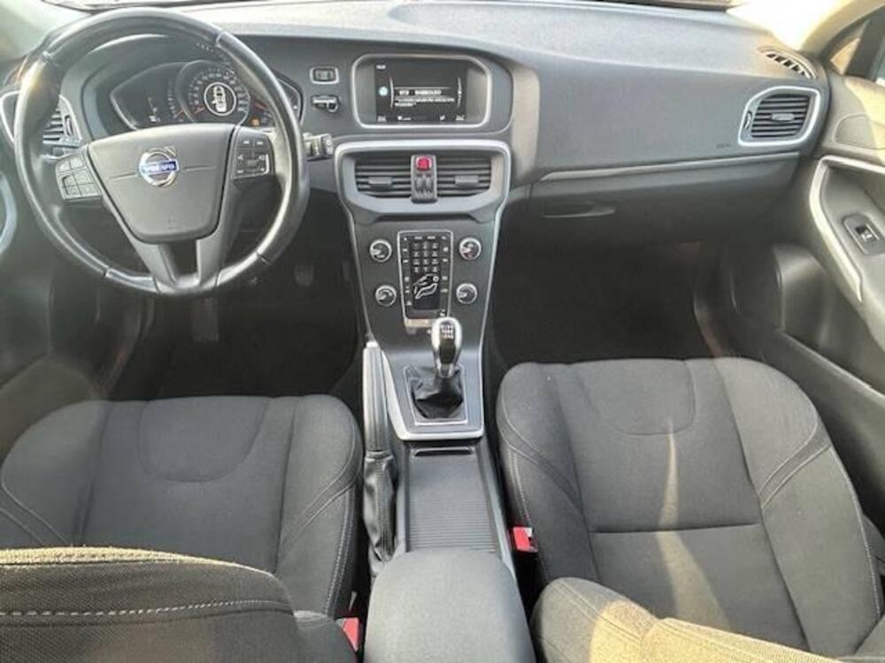 Volvo V40 usata a Genova (6)