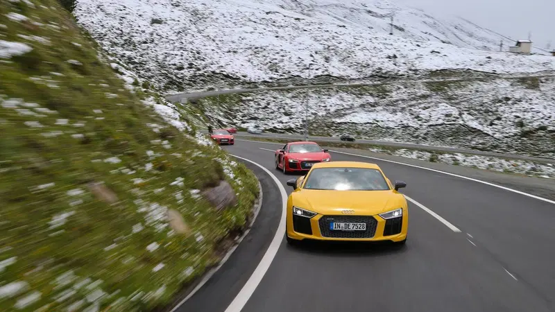 Audi R8 V10 plus Coup&eacute;: regina estiva delle alpi
