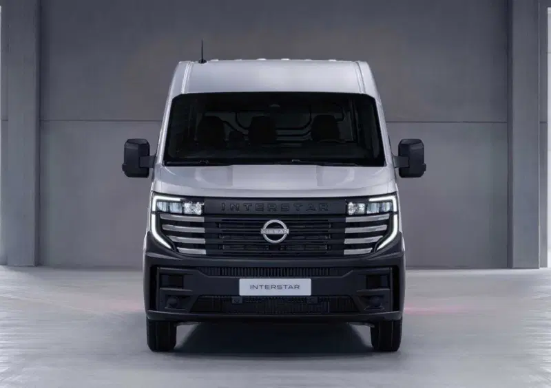 Nissan Interstar Furgone (4)
