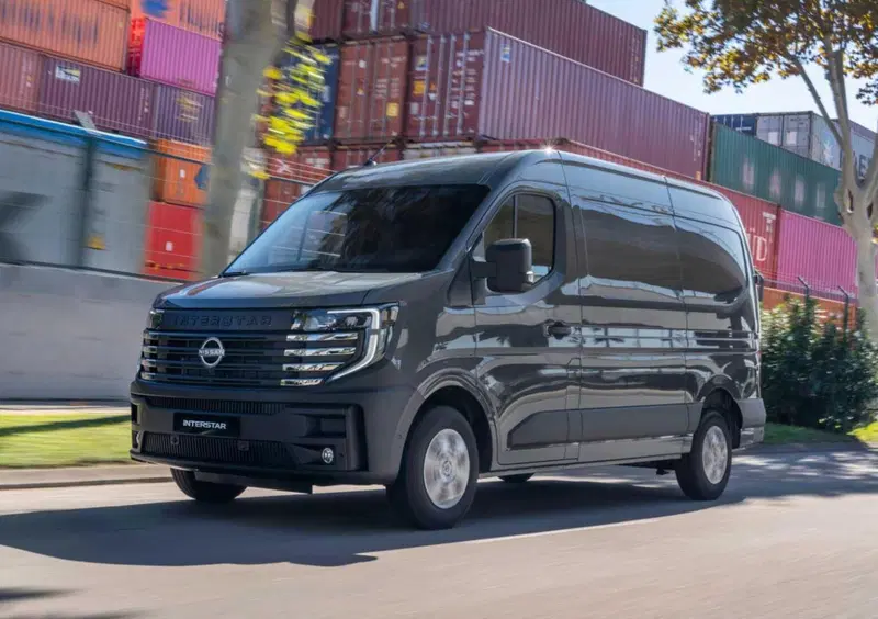 Nissan Interstar Furgone (9)