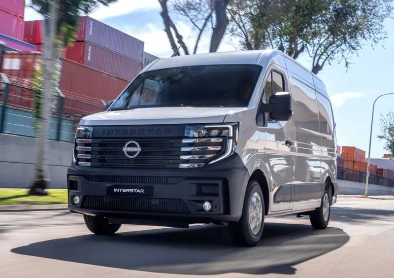 Nissan Interstar Furgone (10)