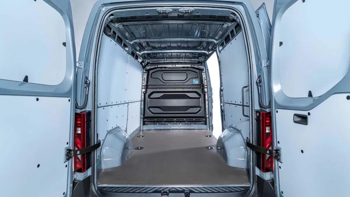 Nissan Interstar Furgone (18)