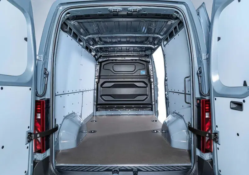 Nissan Interstar Furgone (18)