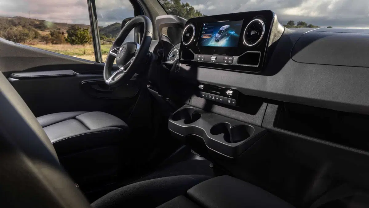 Mercedes-Benz Classe eSprinter Furgone Furgone 55 kWh (8)
