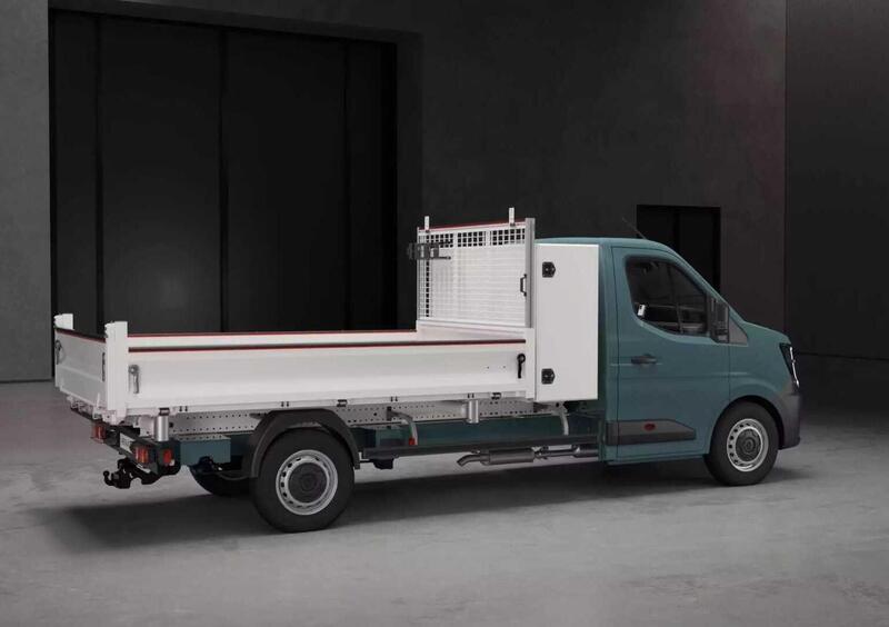 Renault Master Cabinato (2024-->>) (4)