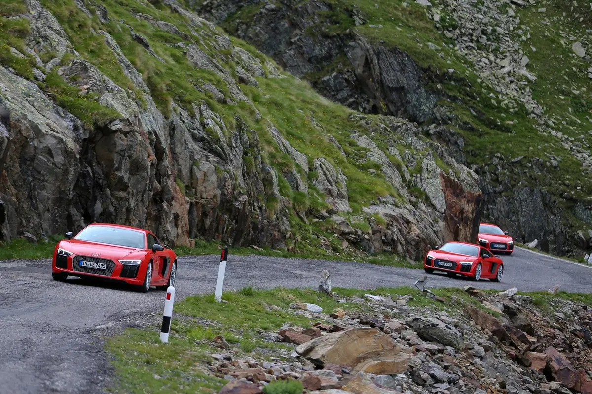 Audi R8 V10 plus Coupé: regina estiva delle alpi (6)