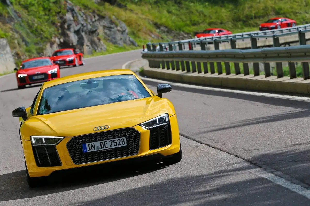 Audi R8 V10 plus Coupé: regina estiva delle alpi (7)