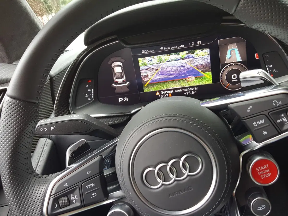 Audi R8 V10 plus Coupé: regina estiva delle alpi (18)