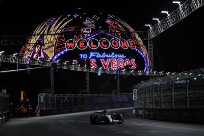 F1. Mercedes brilla nelle libere di Las Vegas, ma per Hamilton e Russell &quot;veloci senza sapere il perch&eacute;&quot;