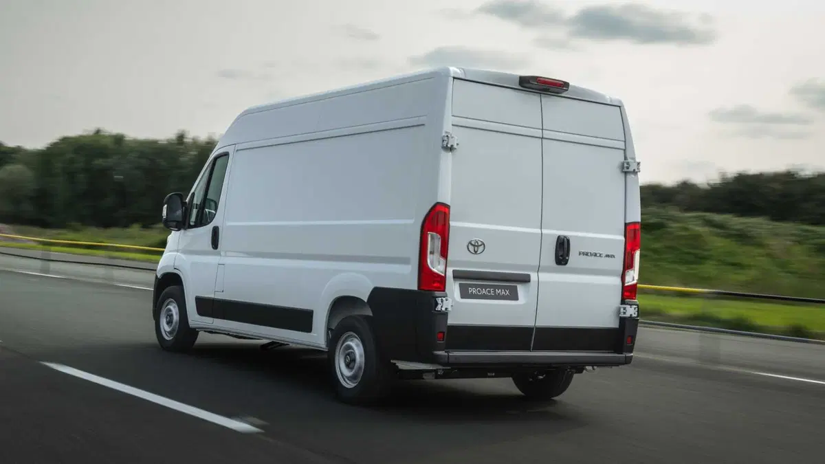Toyota Proace Max (2024-->>) (8)