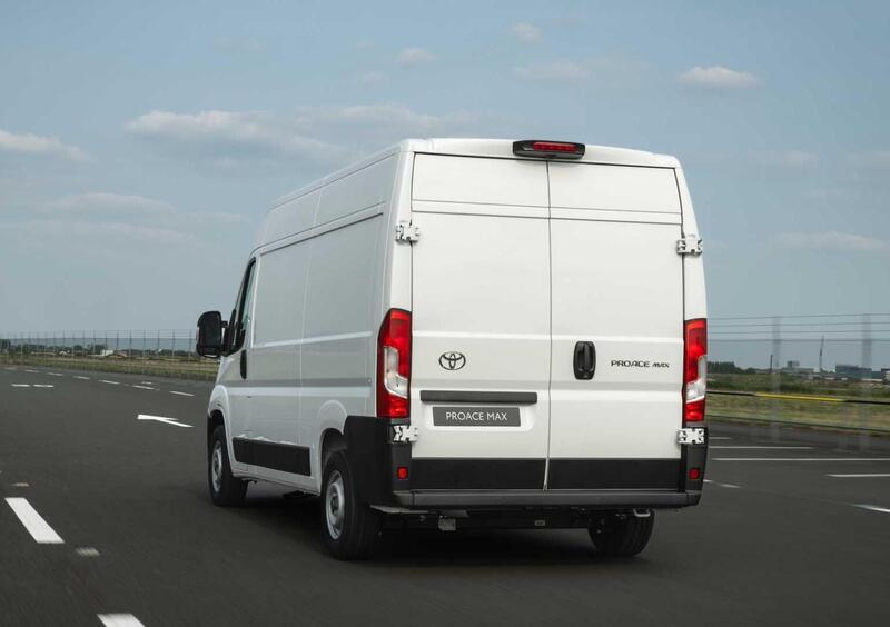 Toyota Proace Max (2024-->>) (7)