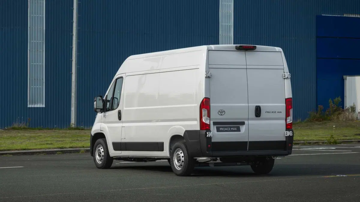 Toyota Proace Max (2024-->>) (9)