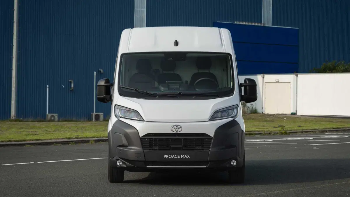 Toyota Proace Max (2024-->>) (4)
