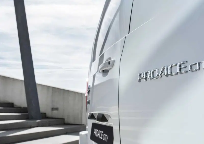 Toyota Proace City Furgone (15)
