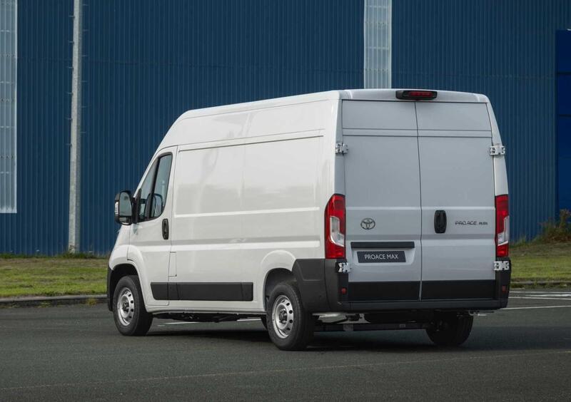 Toyota Proace Max Furgone (2024-->>) (9)