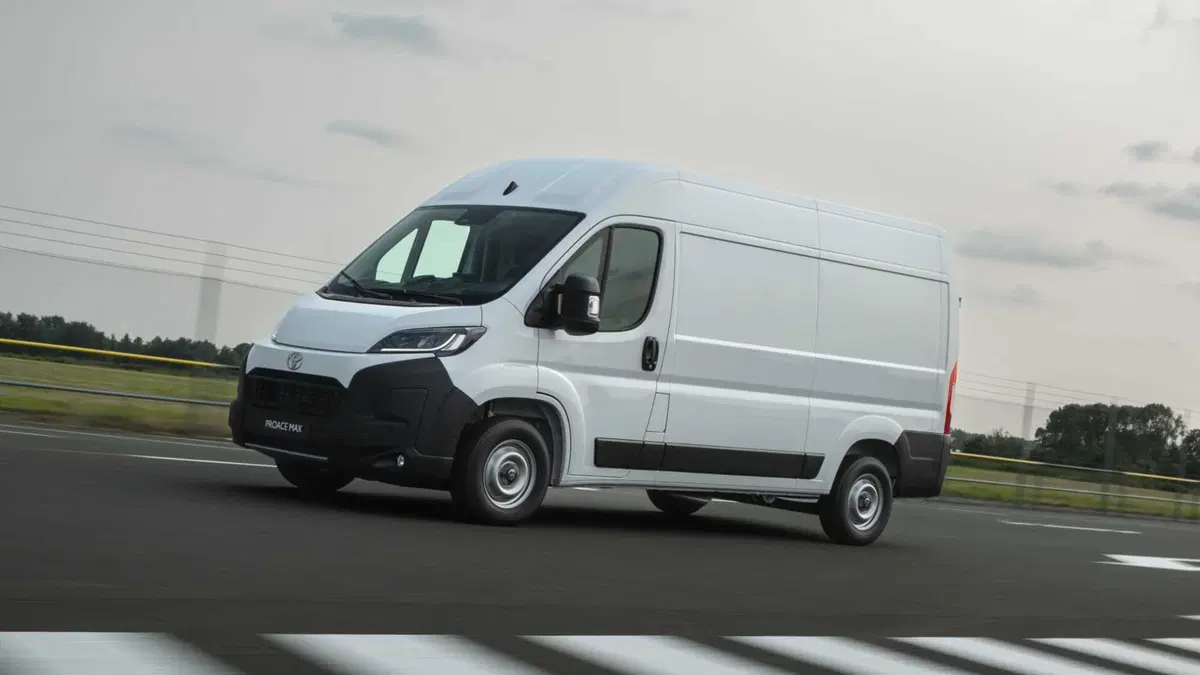 Toyota Proace Max Cabinato (2)