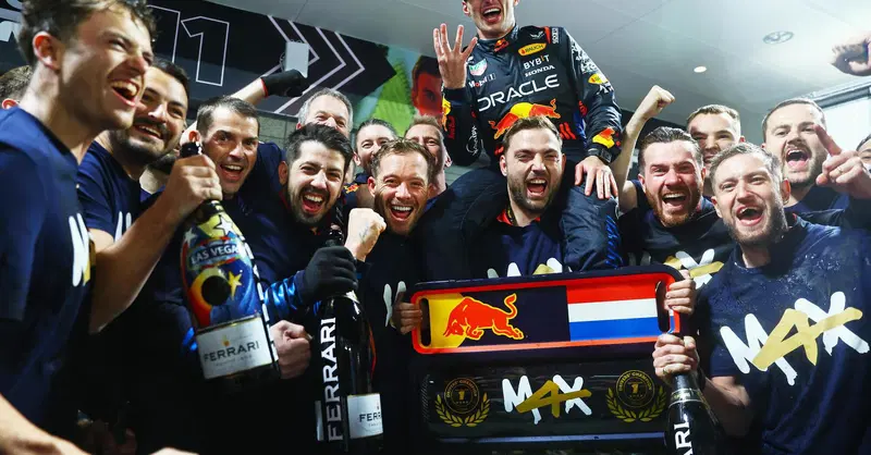 F1. GP Las Vegas, caro Verstappen era solo questione di tempo. Ci voleva la patria del gioco d'azzardo per sconvolgere gli equilibri