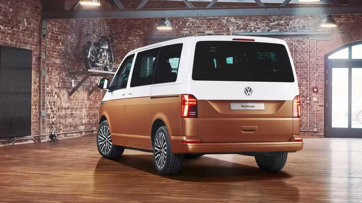 Volkswagen Veicoli Commerciali T6.1 caravelle 2.0 tdi 150cv 3.2t Comfortline p.c. (2)