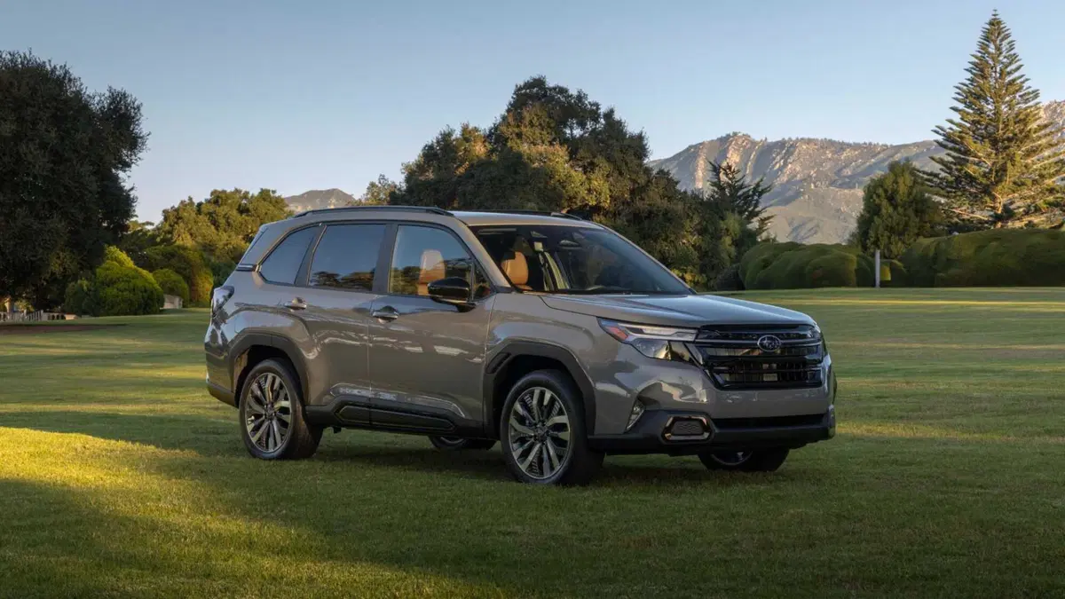 Subaru Forester 2.0i e-boxer Premium lineartronic (2)