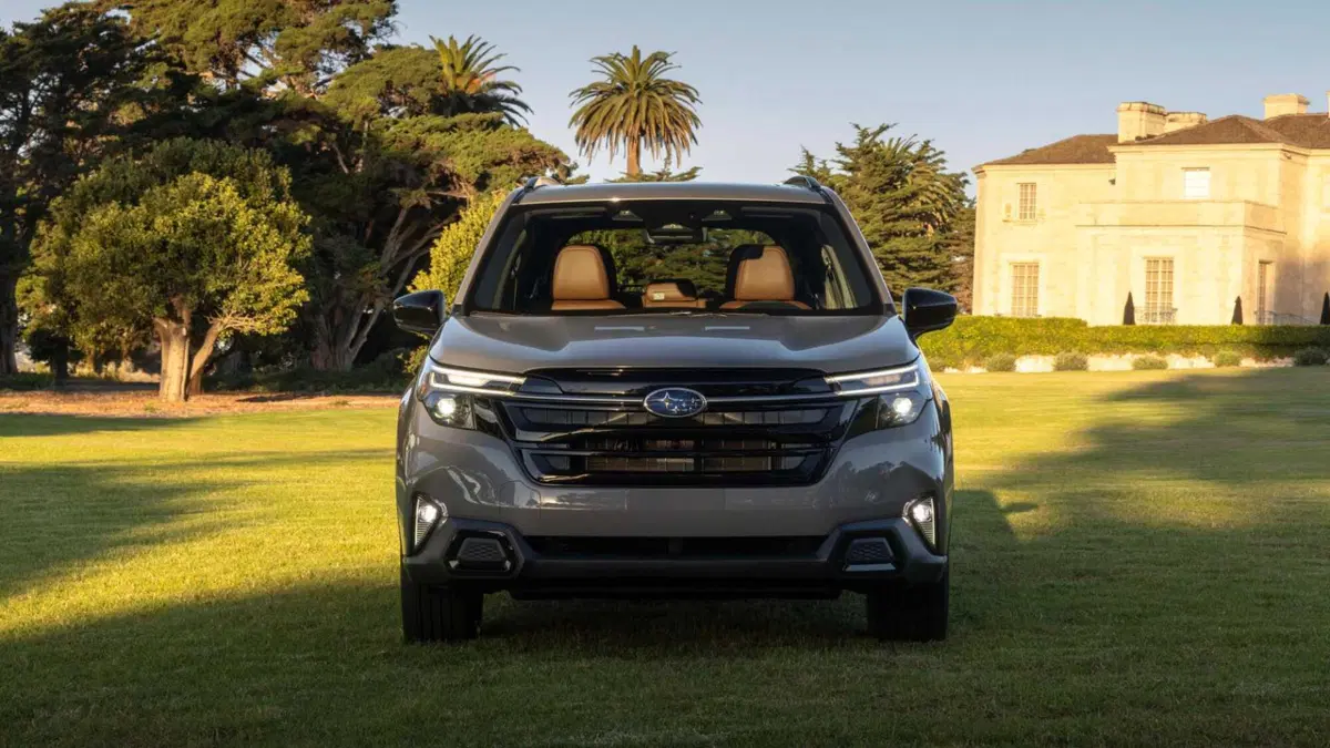 Subaru Forester 2.0i e-boxer Premium lineartronic (9)