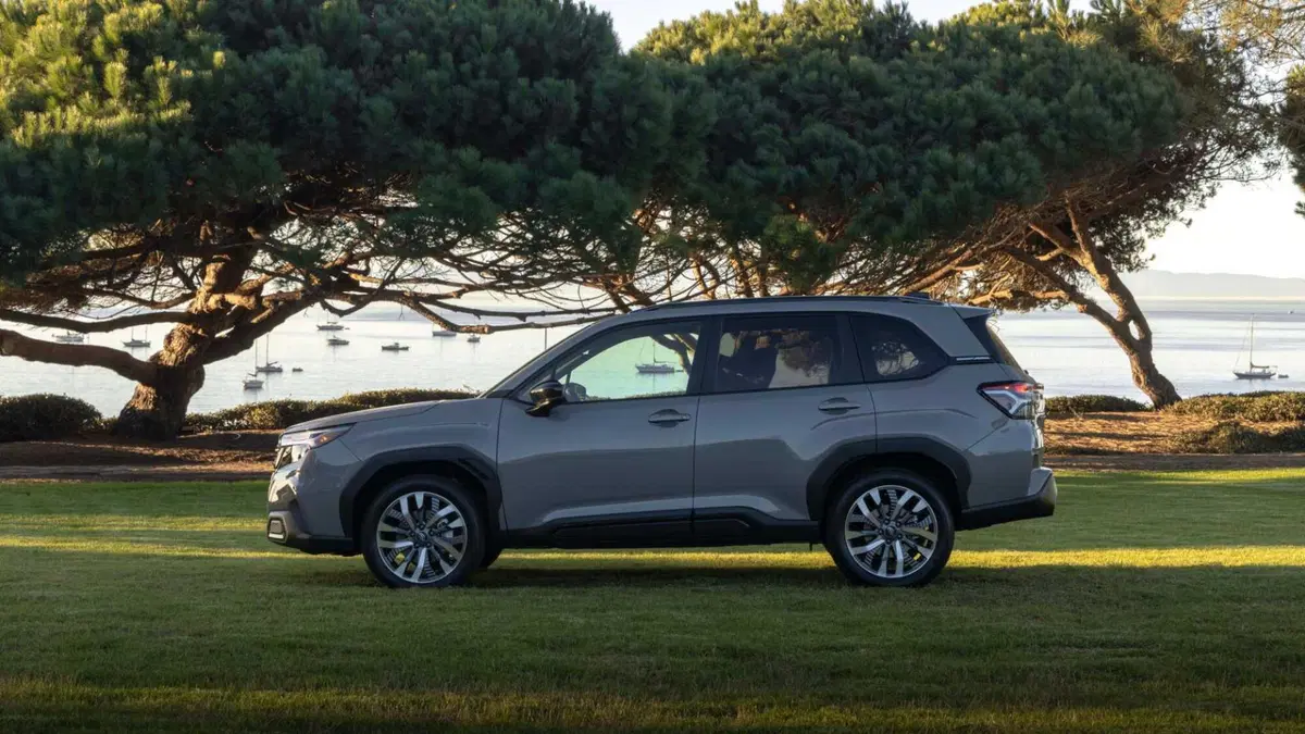 Subaru Forester 2.0i e-boxer Premium lineartronic (7)