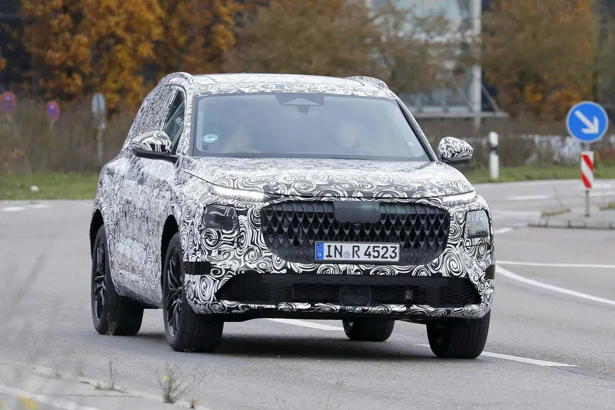 Audi Q7: avvistata la terza generazione, sarà diesel e benzina [Foto Spia] (2)