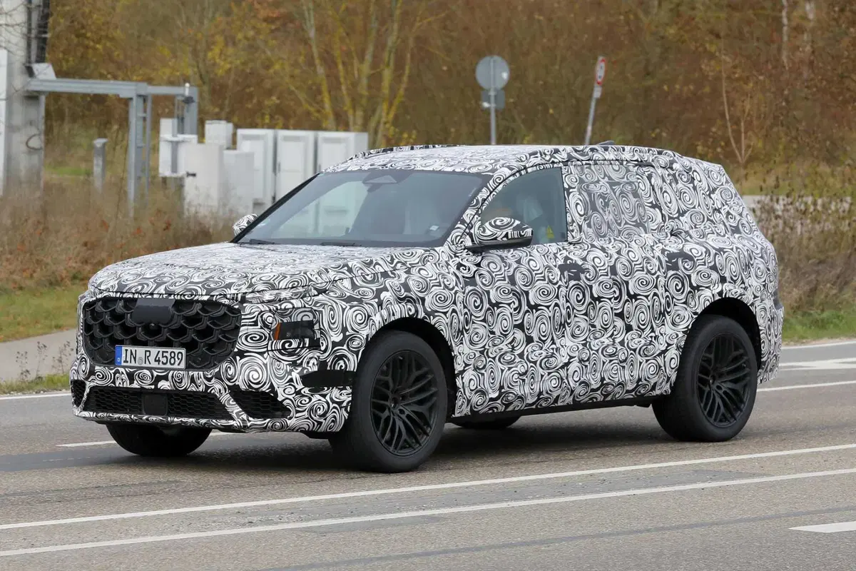 Audi Q7: avvistata la terza generazione, sarà diesel e benzina [Foto Spia] (15)