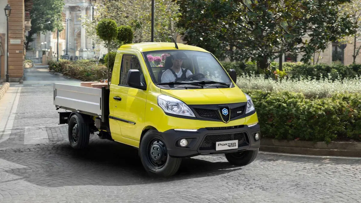 Piaggio Porter Cabinato NP6 CNG long range 2650 chassis Hd Pro (4)