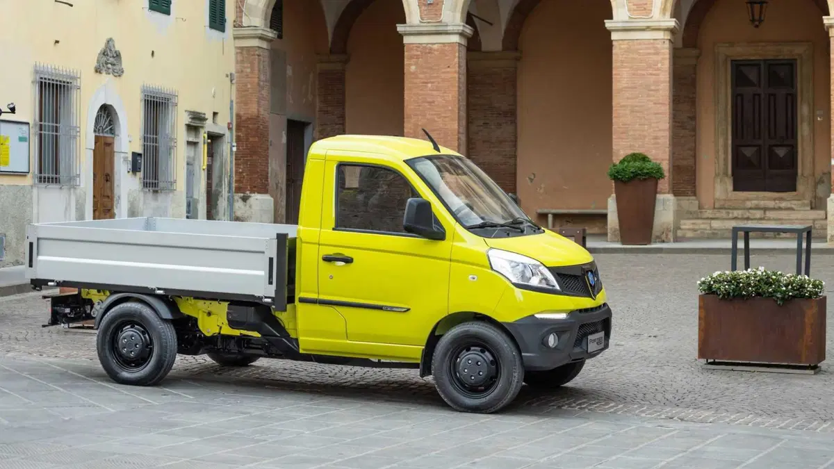 Piaggio Porter Cabinato NP6 CNG long range 2650 chassis Hd Pro (3)