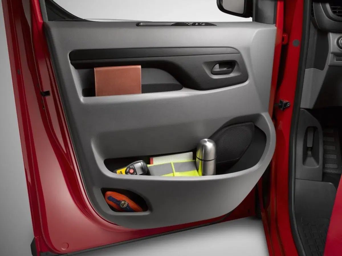 Citroen Jumpy (2020-->>) (17)
