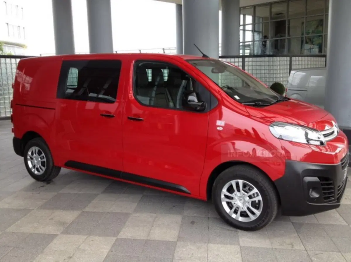 Citroen Jumpy (2020-->>) (25)